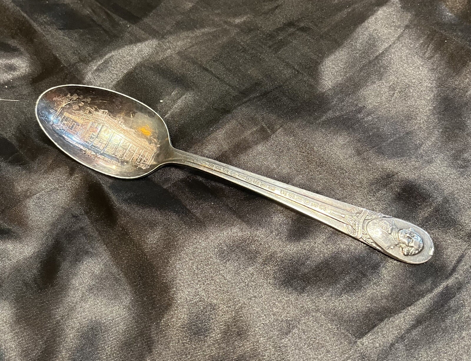 Vintage WM Rogers MFG Co George Washington & Mt. Vernon Silverplate Spoon