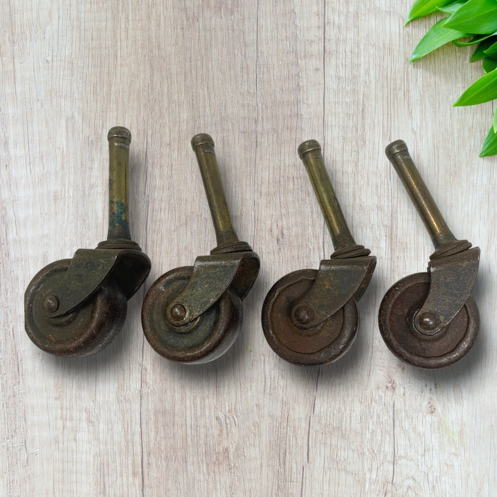 Lot 4 Vintage Cast Iron Furniture Casters Stem Wheels Antique Chair Table Cart