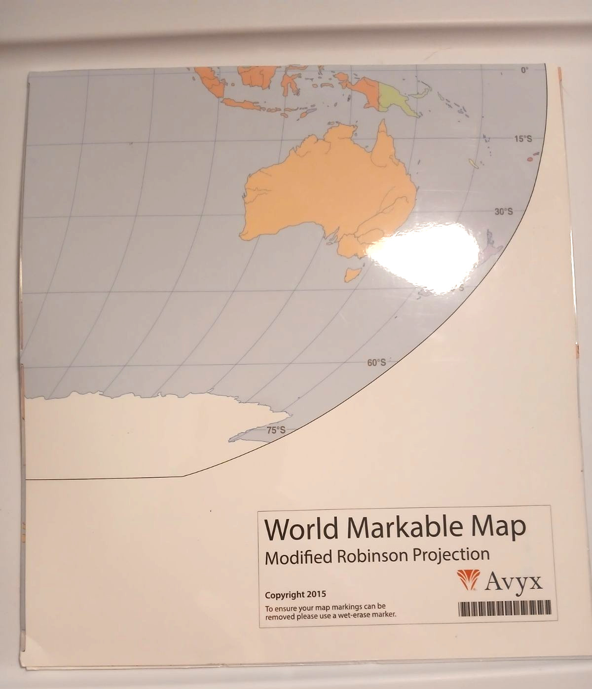 Avyx foldable world map