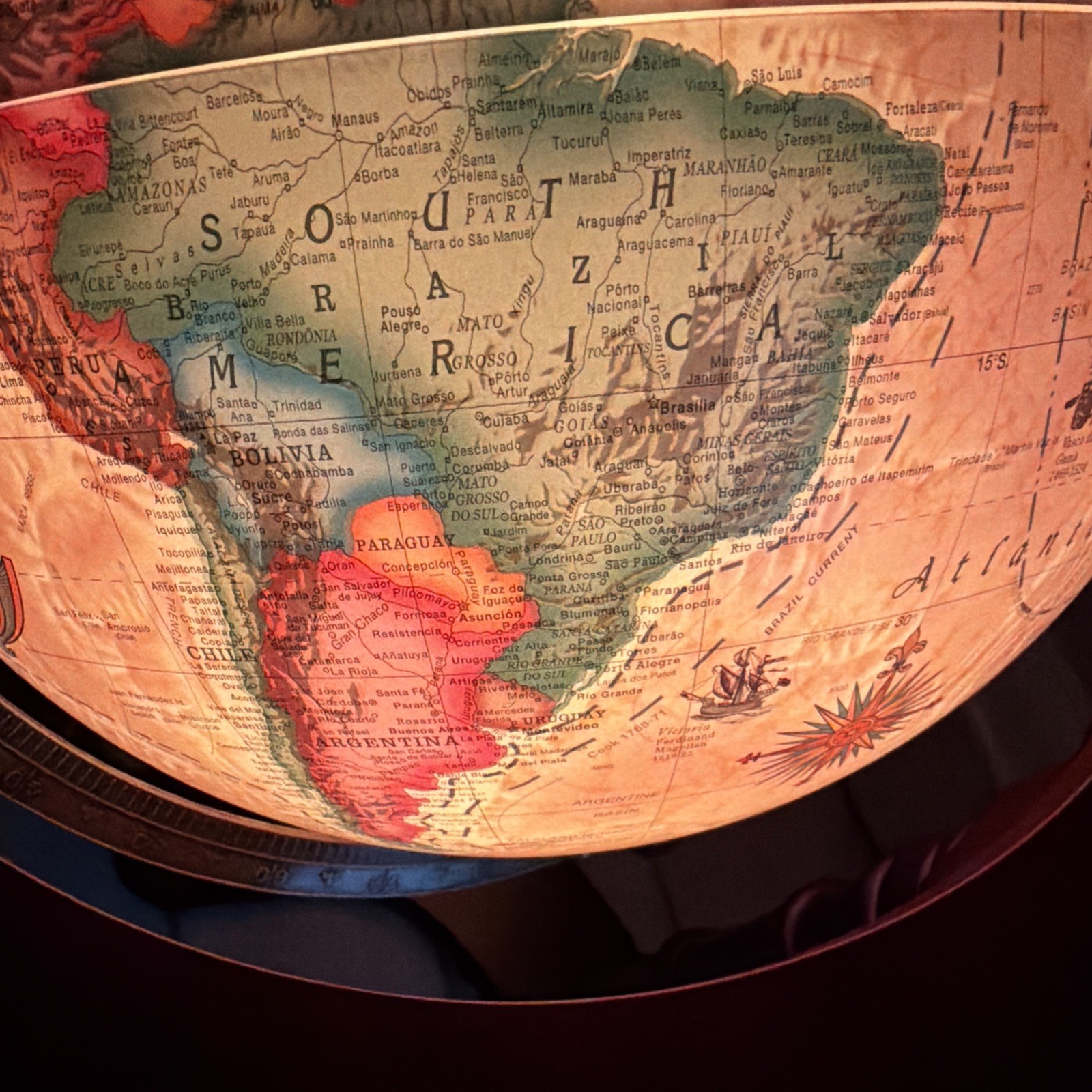 “Vintage” Replogle Heirloom illuminated floor globe 35 in. Cherry Wood Base