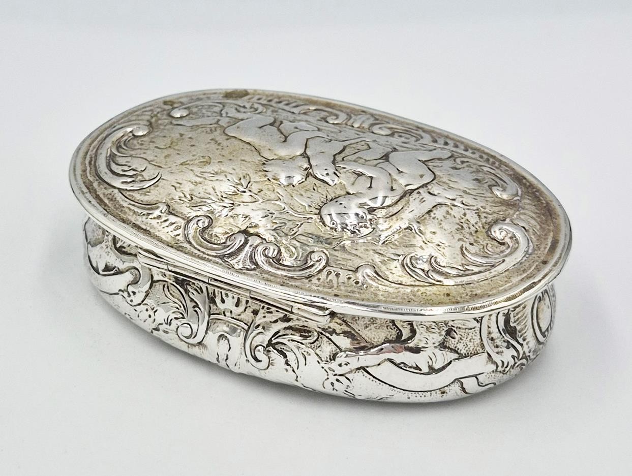 18TH CENTURY FRENCH SOLID SILVER REPOUSSE OVAL SNUFF BOX c1780
