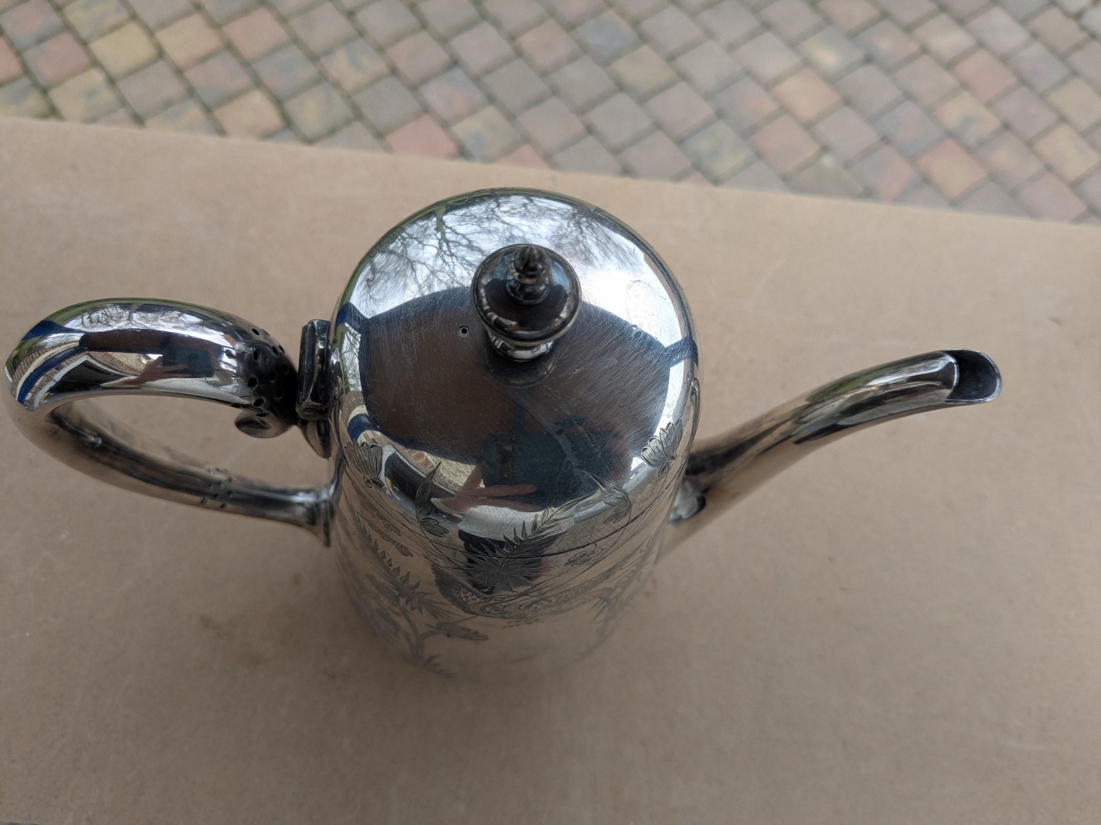 Walker & Hall Sheffield warranted hard soldered 1 pint pot