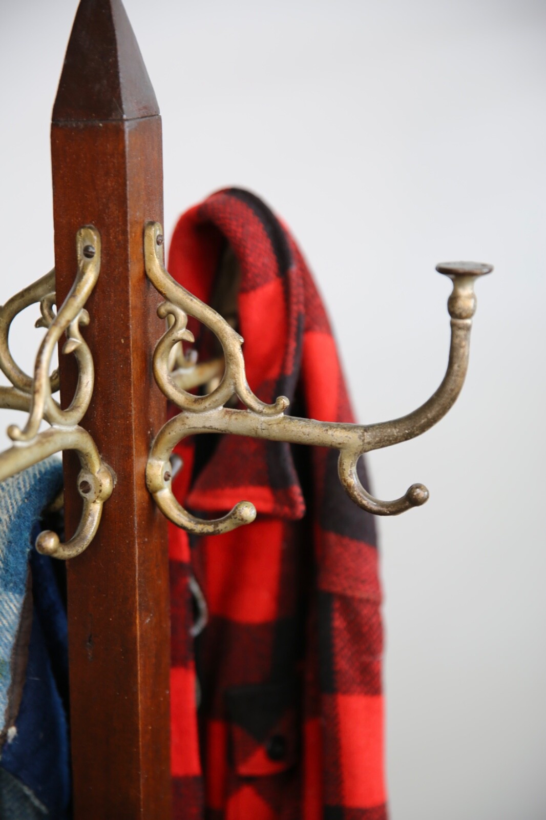 Antique Clothing Rack Coat Hat Industrial Hall Tree vintage Cast Iron Base Hooks