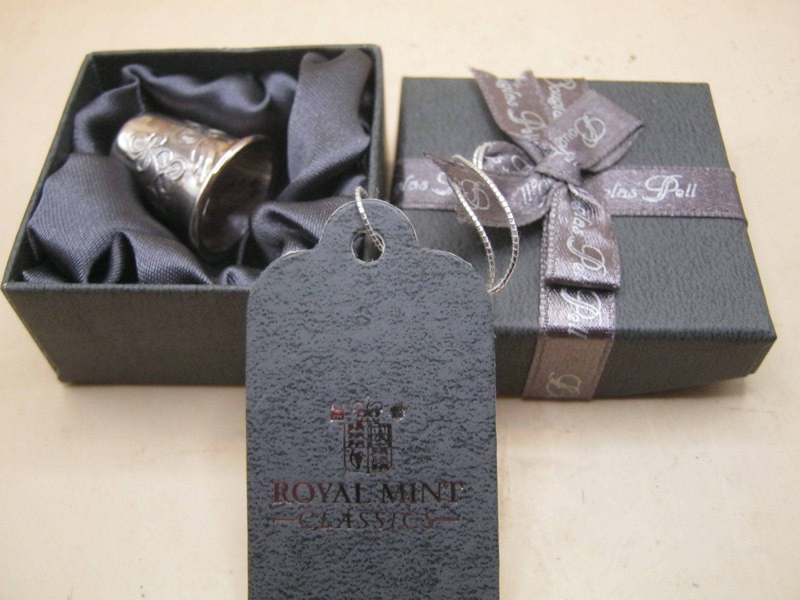 Vintage ROYAL MINT CLASSICS Sterling Silver Thimble Box & Tags Douglas Pell – #3