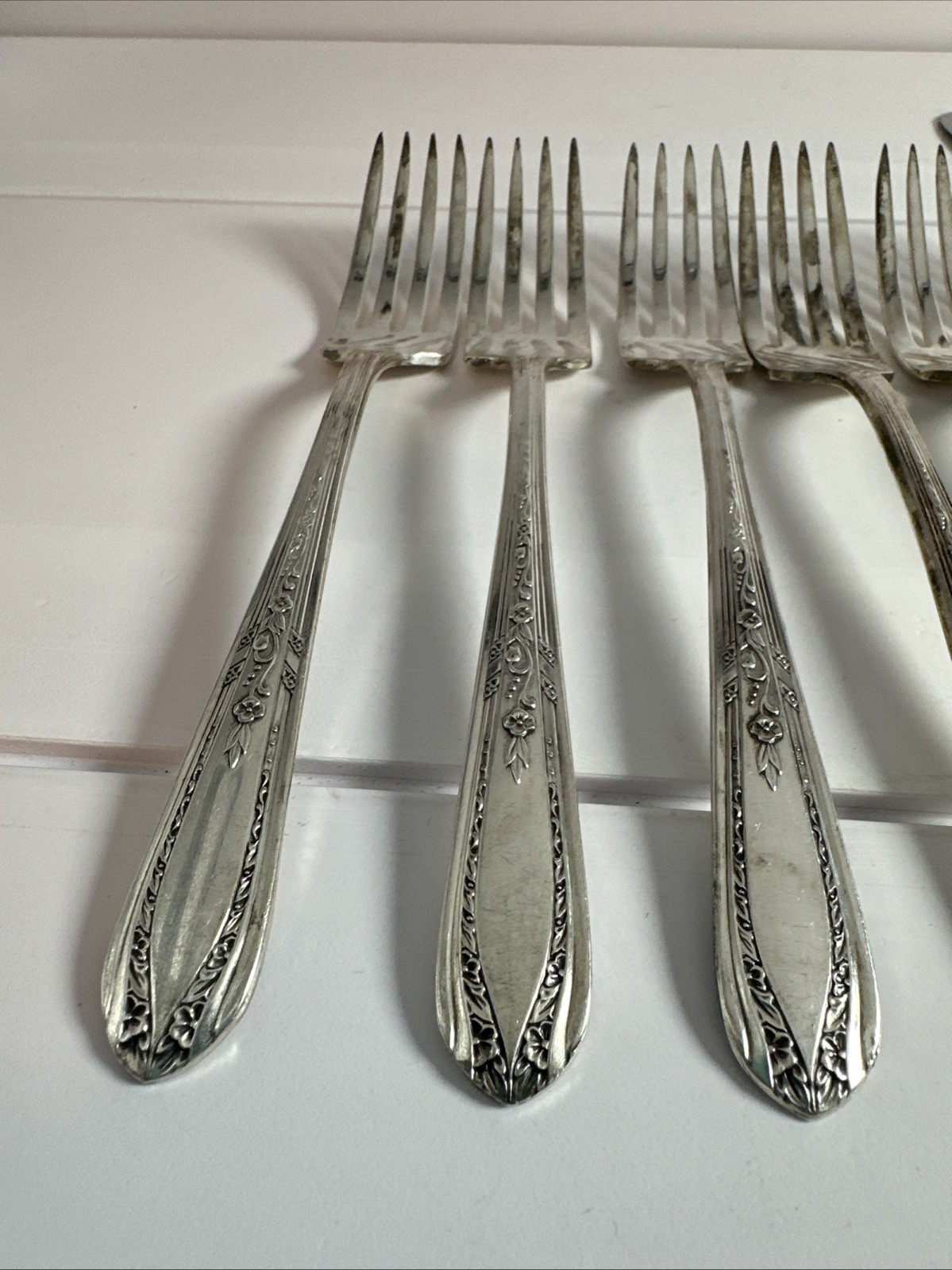 WM ROGERS MFG. CO ORIGINAL ROGERS IS Silverplate Flatware 20 Pc Set LYRIC 1939