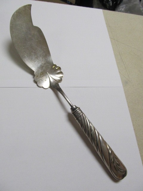 REED & BARTON LE LOUVRE SILVERPLATE RARE FISH SERVER 12 1/2″ XLNT COND