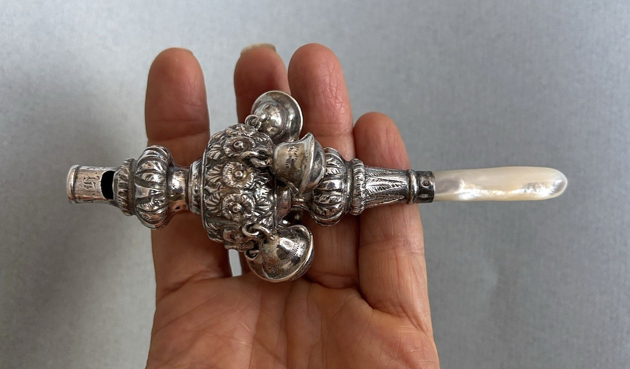 1888 ANTIQUE VICTORIAN STERLING SILVER BABY RATTLE BELLS WHISTLE MOP G Unite