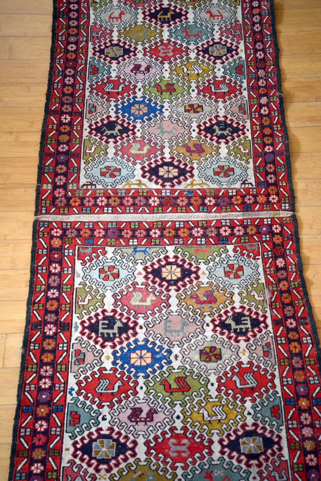 RARE VINTAGE CAUCASIAN SUMAC FLAT WEAVE RUG TEXTILE W/ ANIIMAL MOTIFS