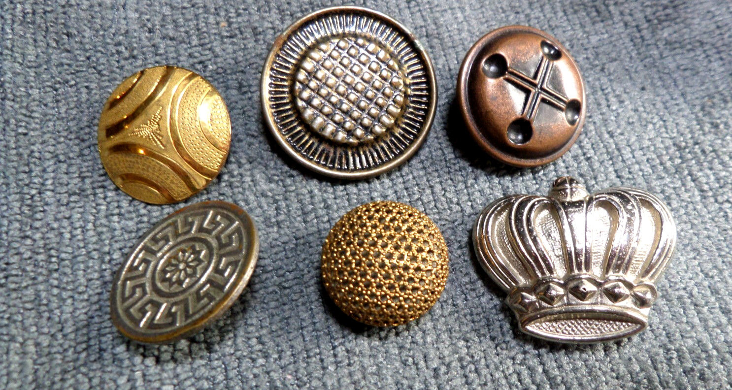 Lot of 70 Vintage Antique Metal Picture Work Uniform Buttons Various Patterns
