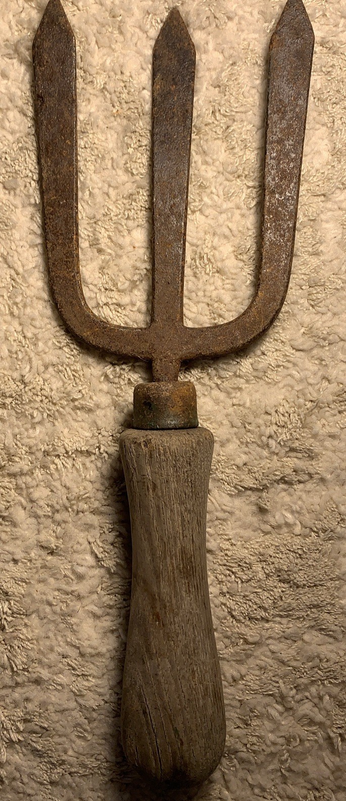 Primitive Blacksmith Hand Forged Iron 3 Tine Prong Garden Fork Eel Frog Gig