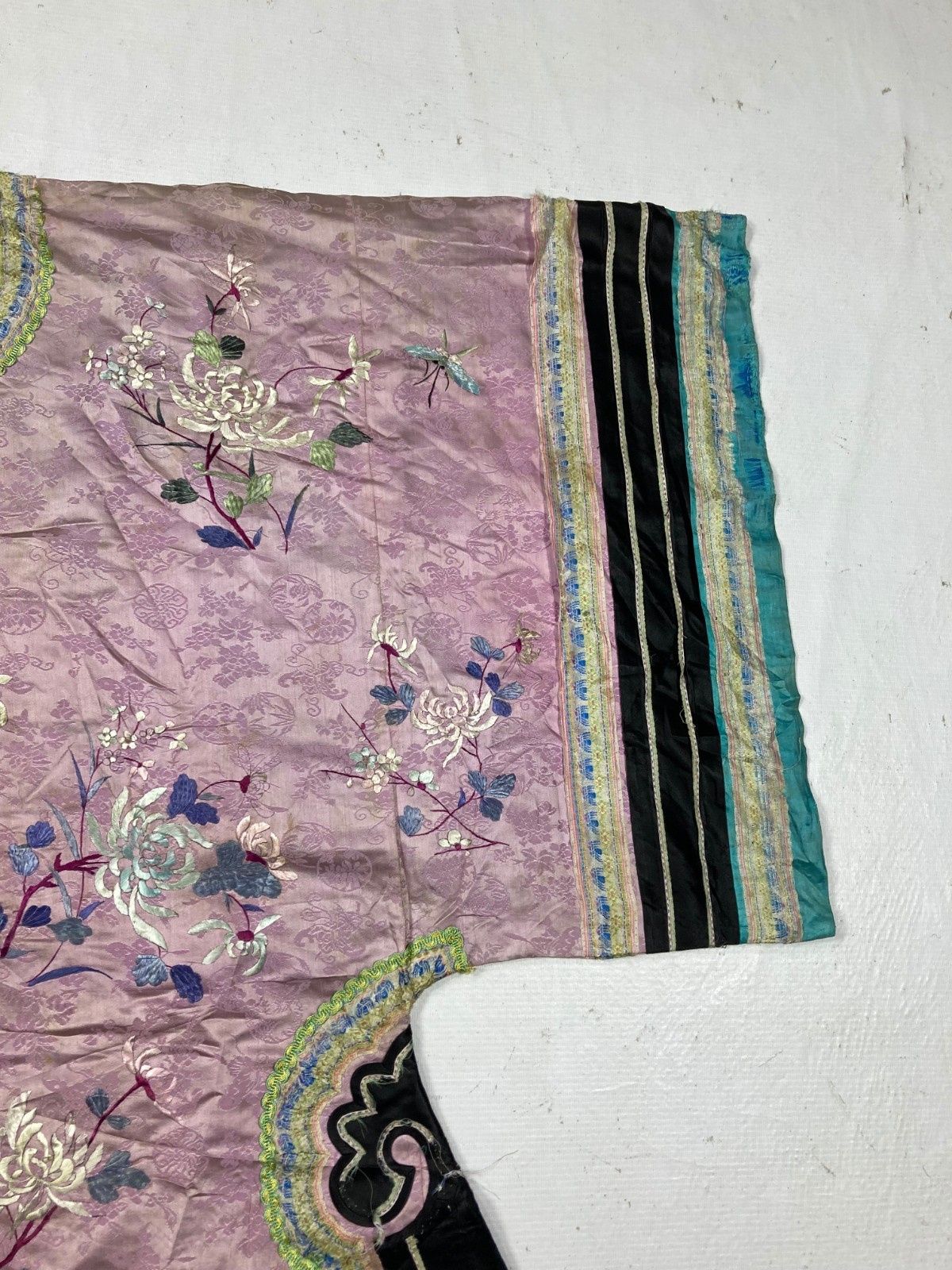 Antique Chinese Silk Embroidered Manchu Qing Dynasty style Woman’s Robe 133x86cm