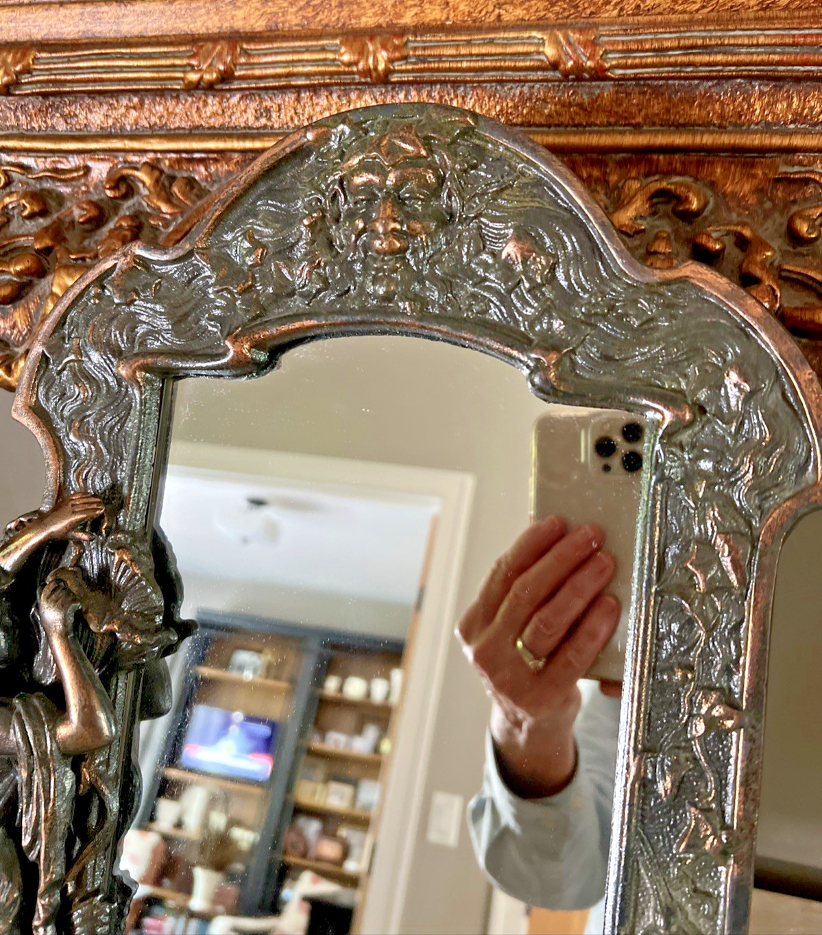 VINTAGE ART NOUVEAU VANITY TABLE MIRROR / CAST IRON w/ COPPER FINISH 17″H x 13″W