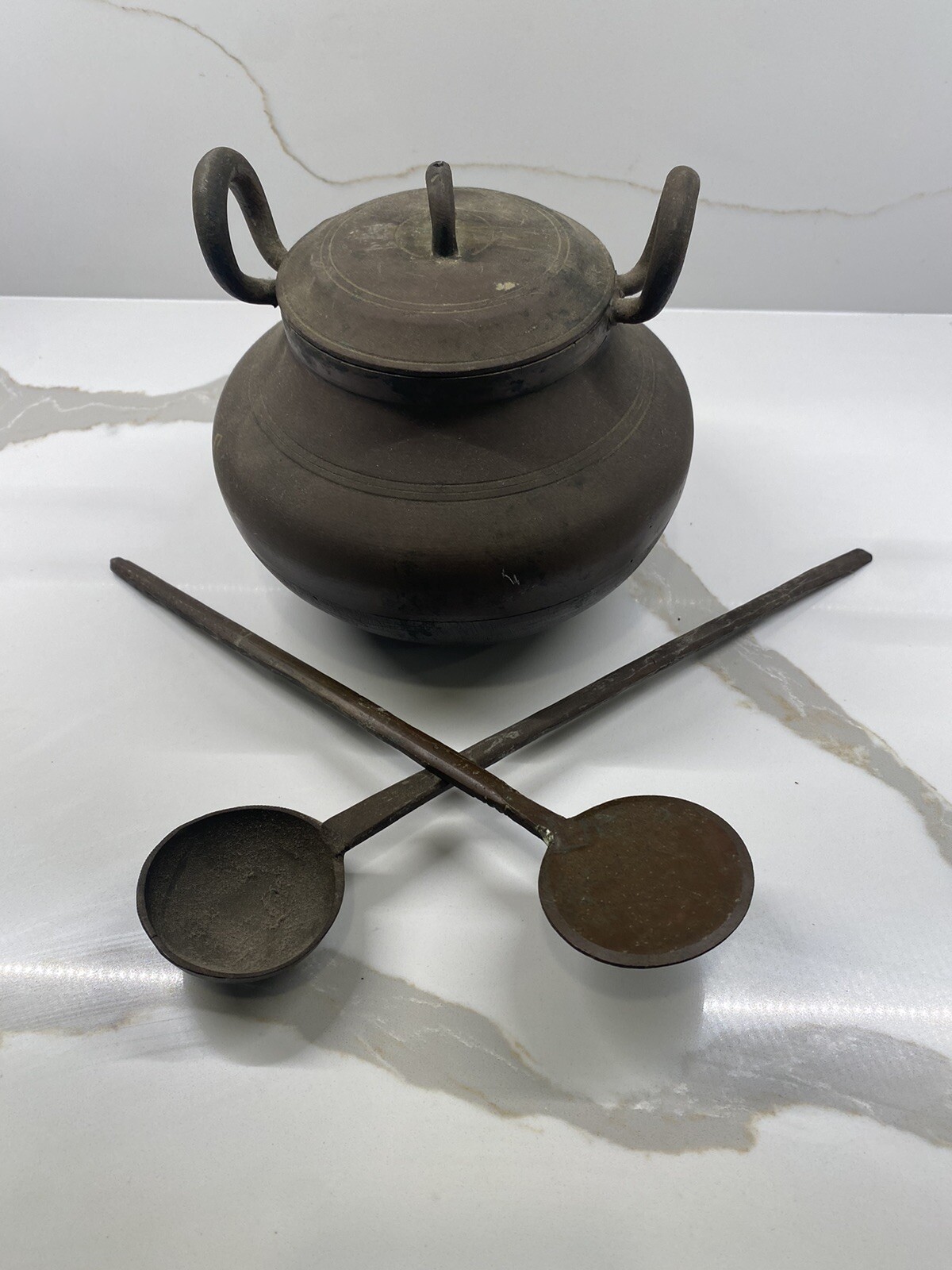 Antique Brass Heavy Fireplace Cooking Pot Lid 2 serving spoons Hearth cauldron