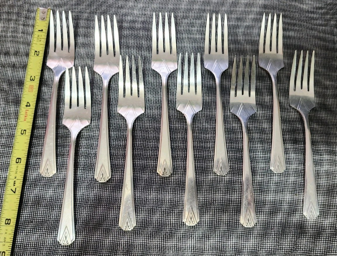 👌LOT OF 10 ART DECO c1929 DEAUVILLE SILVERPLATED “6 1/8” SALAD 🥗🍅😋 FORKS