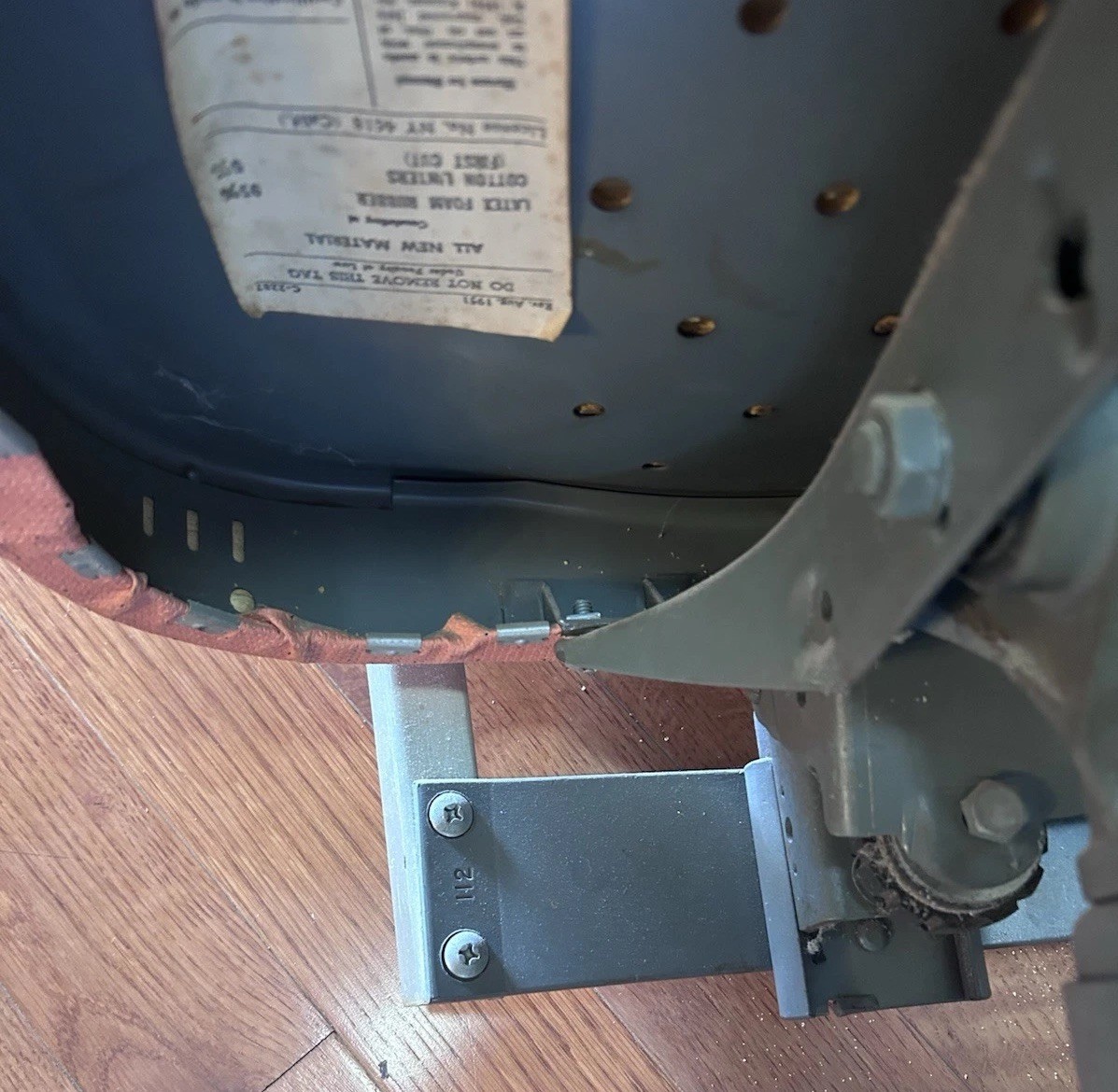 Goodform General Fireproofing Aluminum Swivel Office Chair MCM Casters Salmon