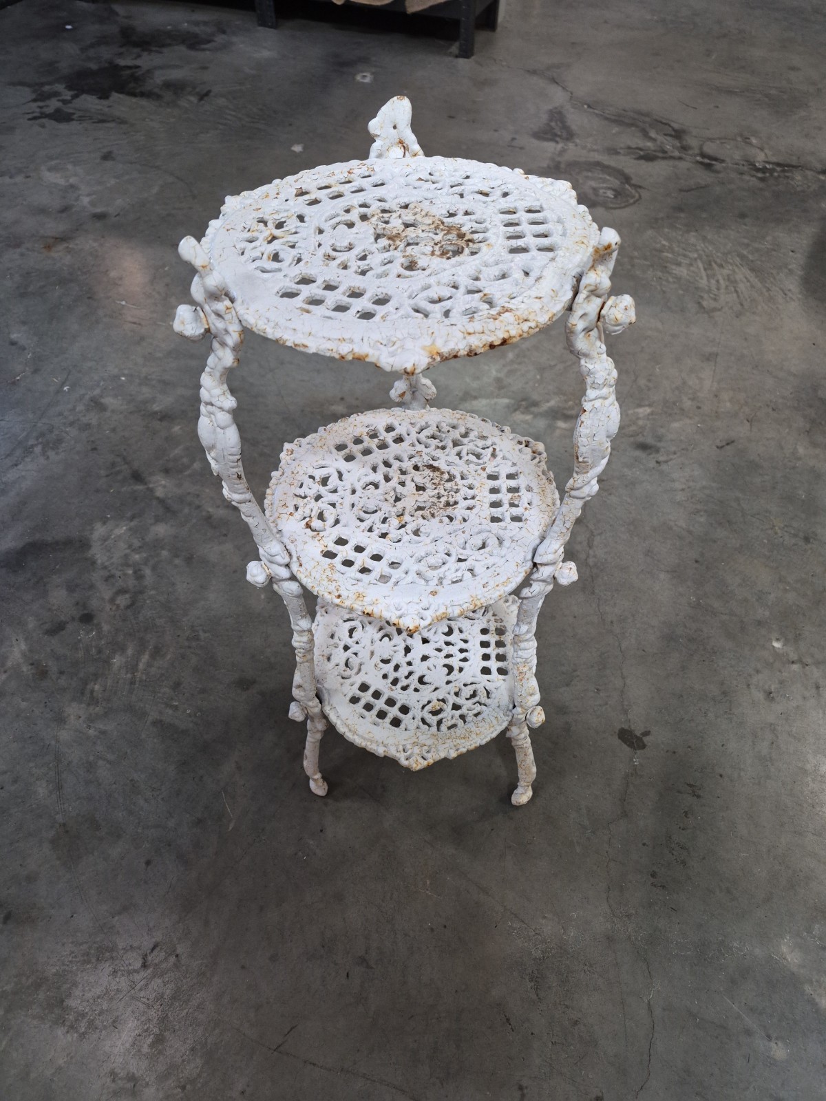 Vtg Victorian Style Cast Iron 3 Tier Table Plant Stand Shelf White Flower 25″ H