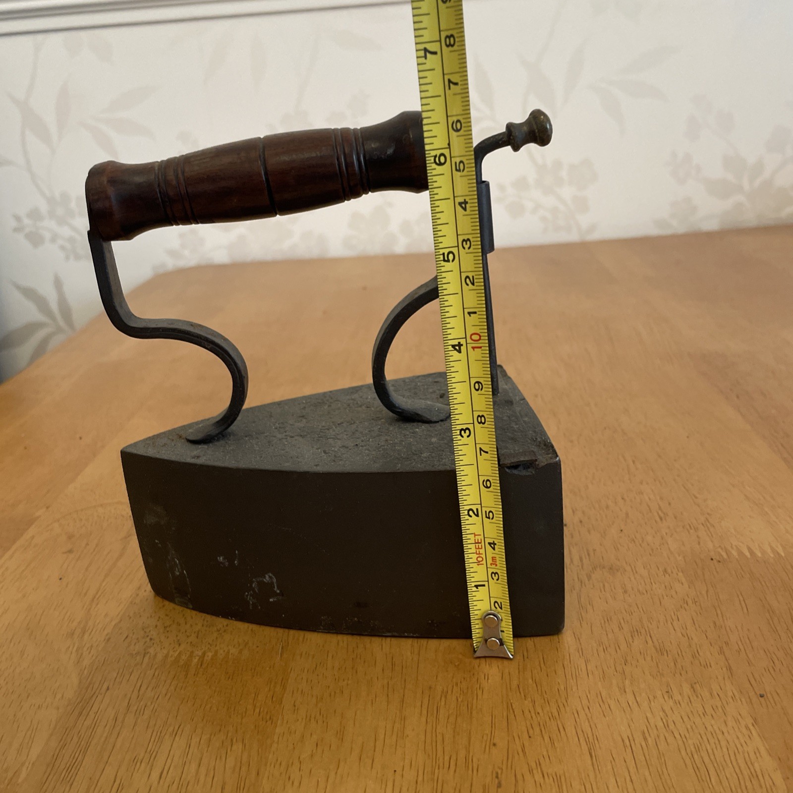 Antique Cast Iron Flat Iron With Insert