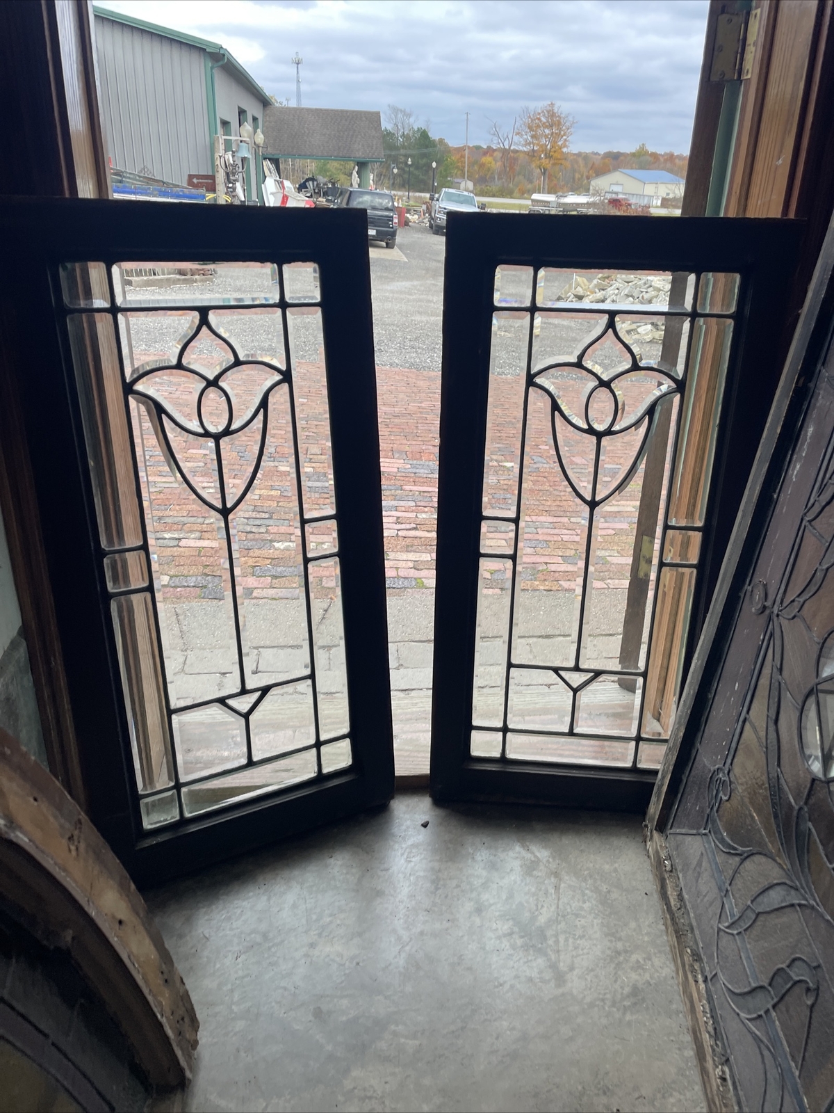 SG4516 Pair Antiques Beveled Glass Tulip windows 18.5 x 37