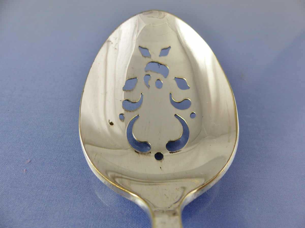 BELLFONTAINE 1973 SLOTTED SERVING SPOON BY 1881 ROGERS
