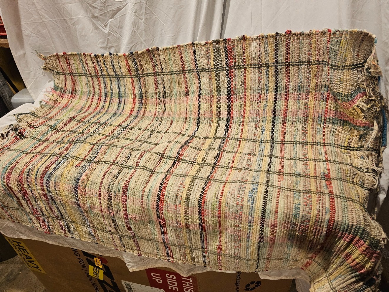 Vintage HAND LOOMED RAG RUG 40 x 28 Frayed Ends Farmhouse Cottage