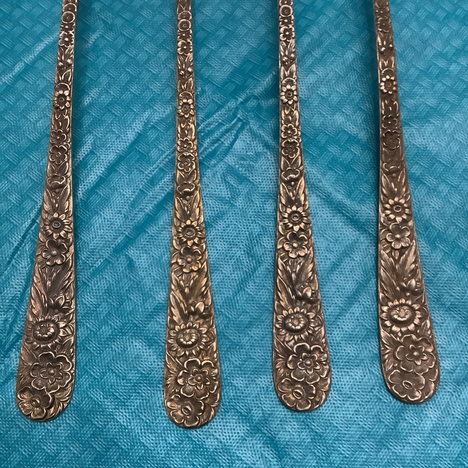 S. Kirk&Son Repousse Sterling Silver Iced Tea Spoons Set of 4 7.5” 150g No Mono