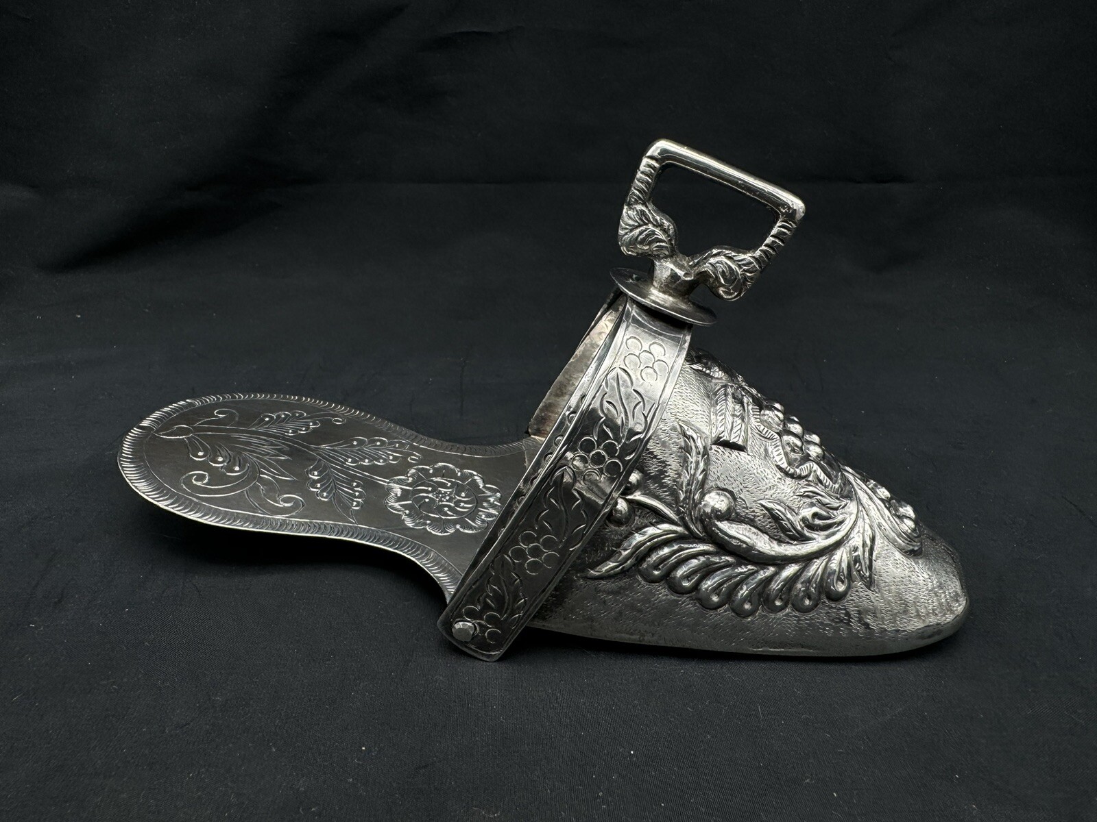 Vintage Peruvian sterling silver Bird, leaves & flowers stirrup, 196 grams