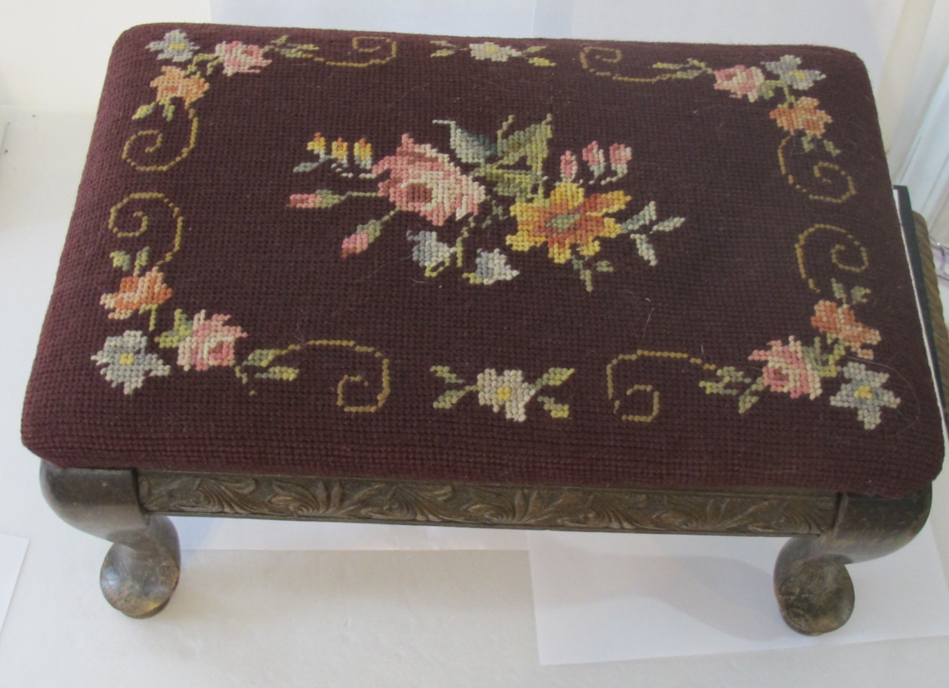 Vtg Victorian Style Needlepoint Maroon Roses Floral Footstool Stool Wood Legs