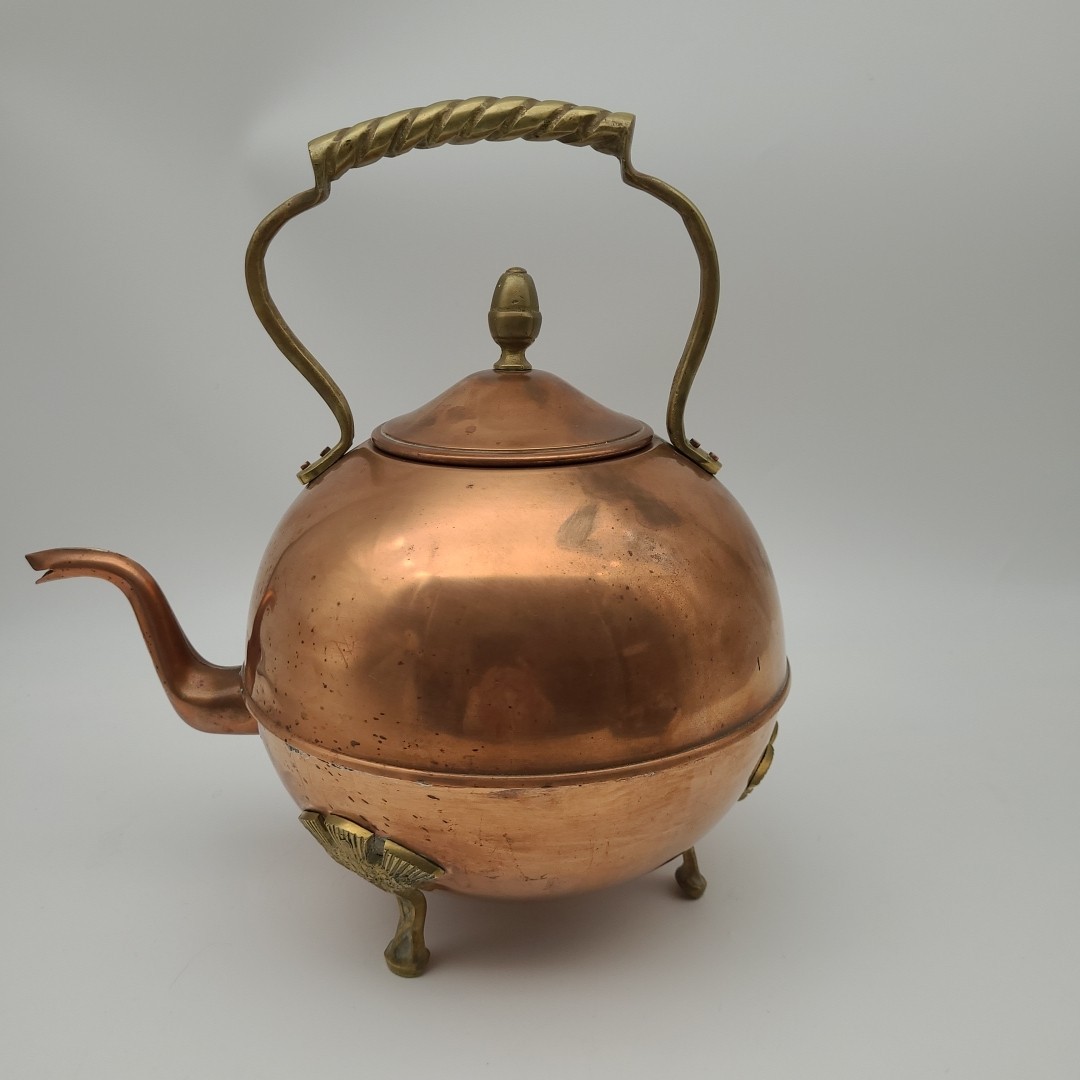 Arts & Crafts Copper & Brass Round Kettle with Thistle Legs Acorn Knob 30cm High