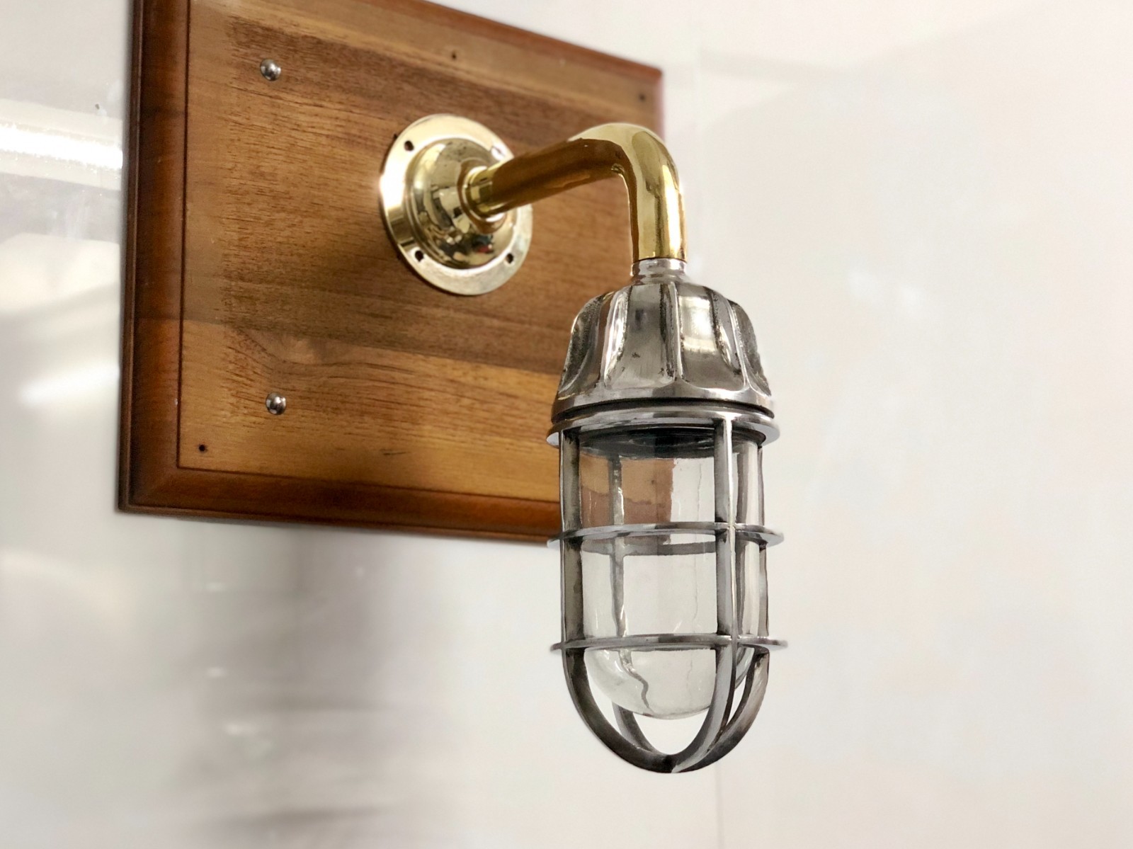 Indoor Outdoor Décor Elegant Swan Brass Pipe Vintage Nautical Wall Aluminum Lamp