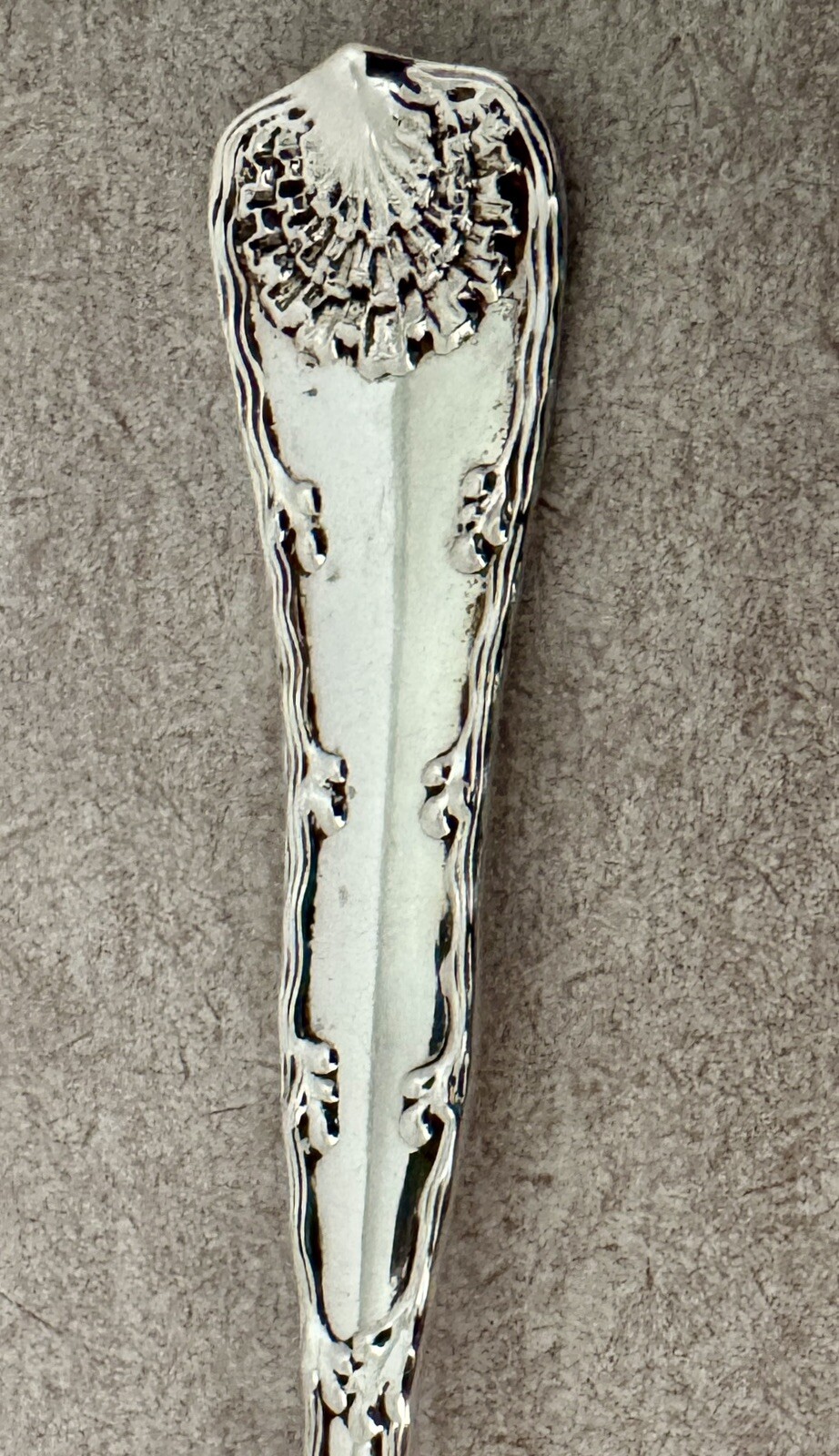 TIFFANY WAVE EDGE PATTERN STERLING 7” OVAL SOUP DESSERT SPOON NO MONOGRAMS