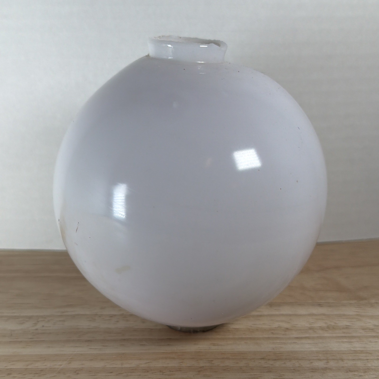 ANTIQUE WHITE MILKGLASS GLASS LIGHTNING ROD BALL 5” Light Lavender Tint