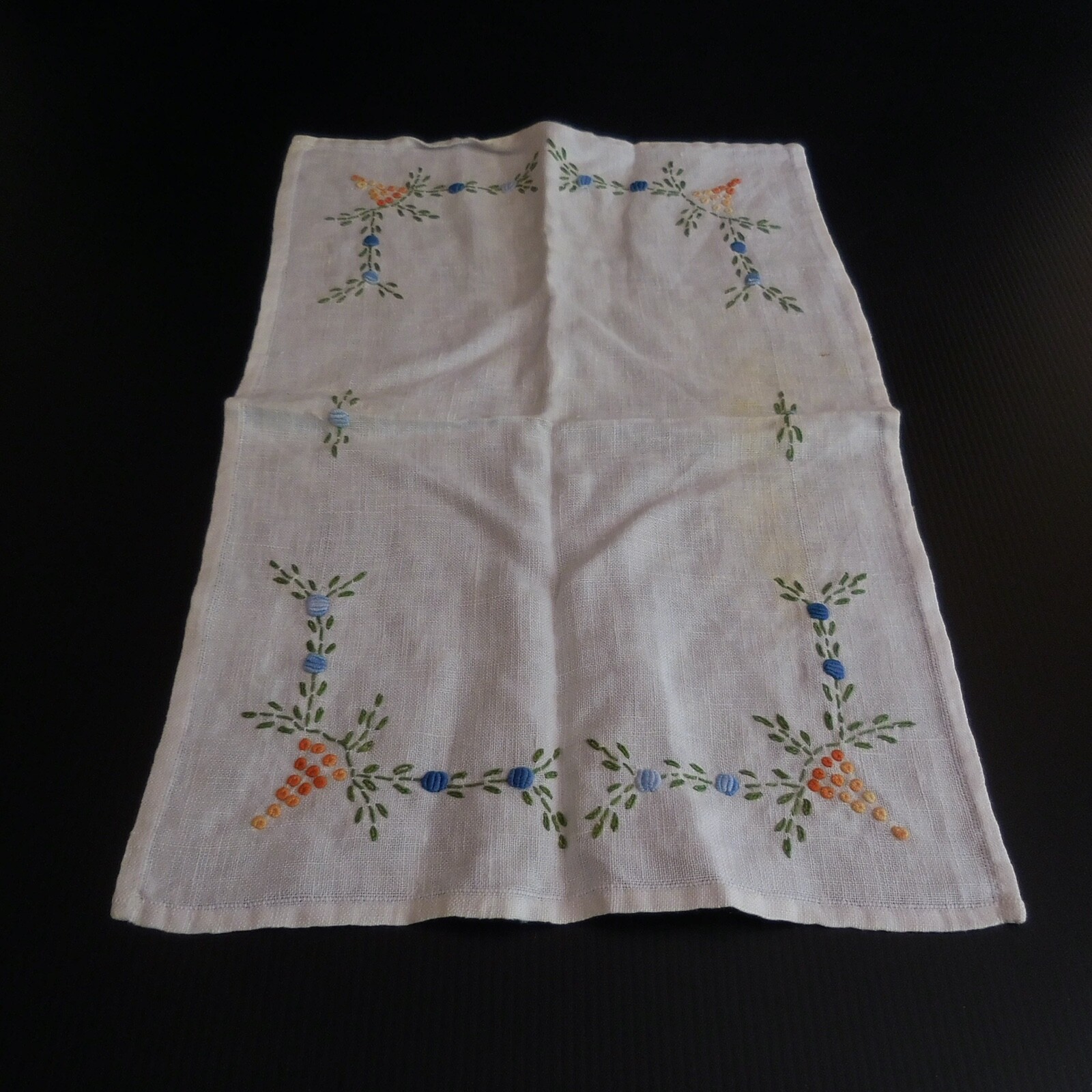 Rectangular Green Sewn Linen Doily Embroidery Art Nouveau Handmade Italy N5560