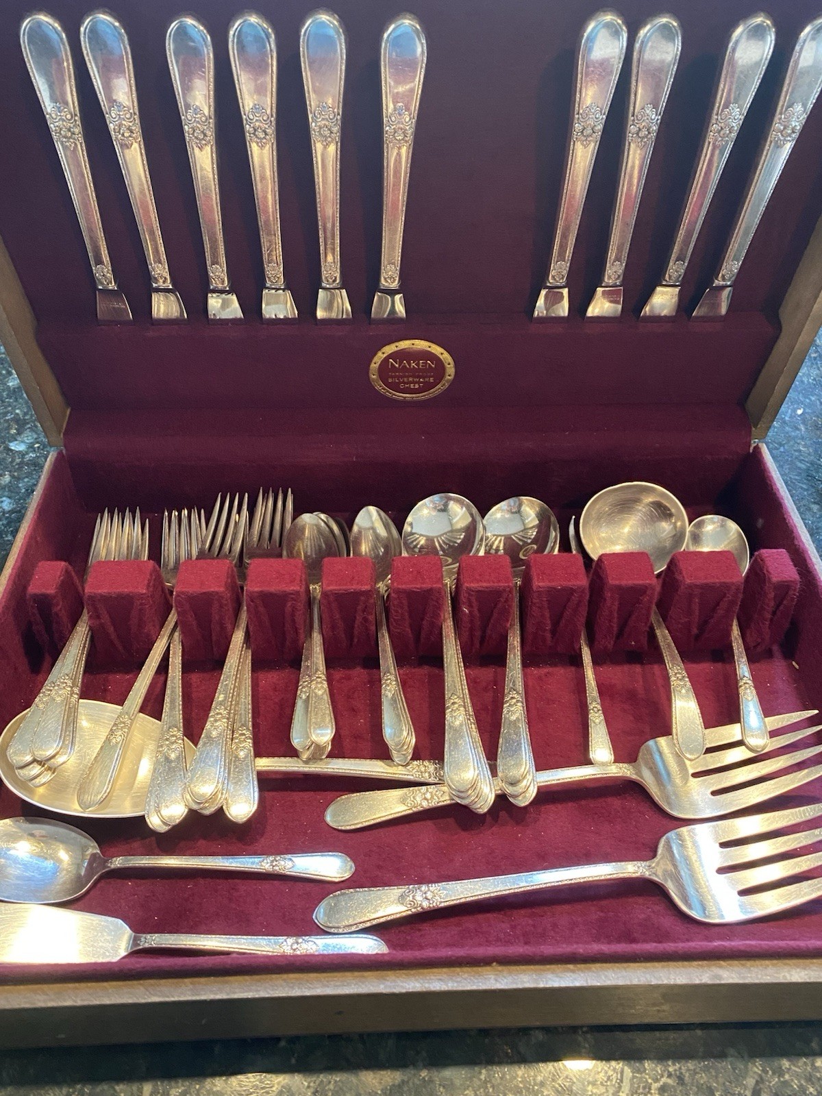 Rogers 1847 Flatware Adoration Pattern 45+ Pieces And Box