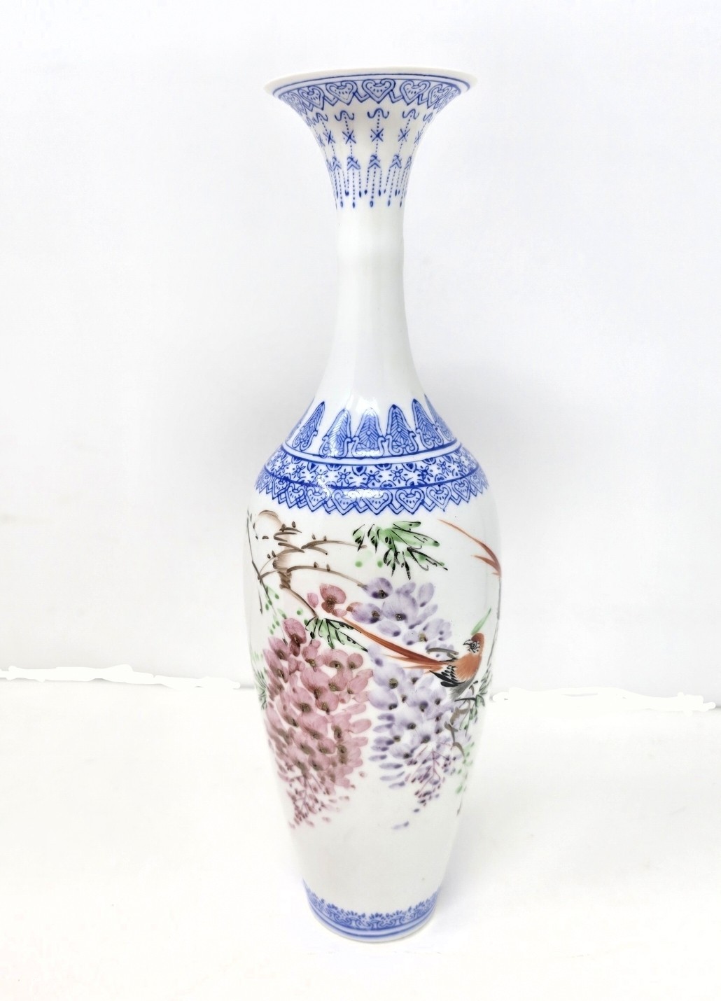 Chinese Handcrafted Hand Painted Eggshell Porcelain Vase 10″ (26cm)
