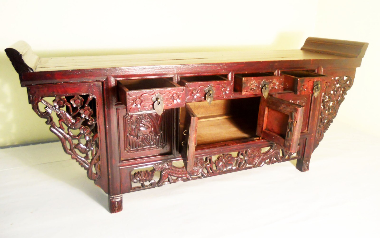 Antique Chinese Petit Altar (2811), Circa 1800-1849