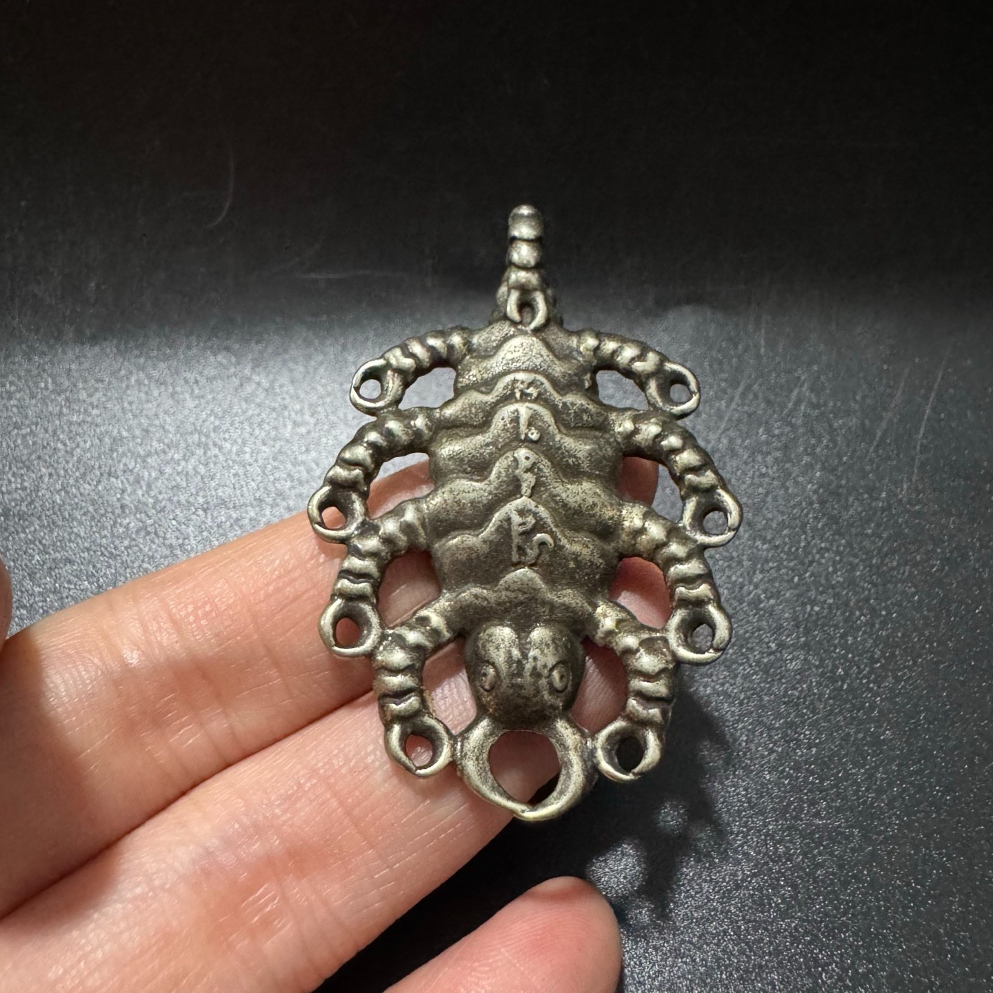 Old Chinese Tibetan Buddhism cupronickel Nine headed scorpions Pendant amulet
