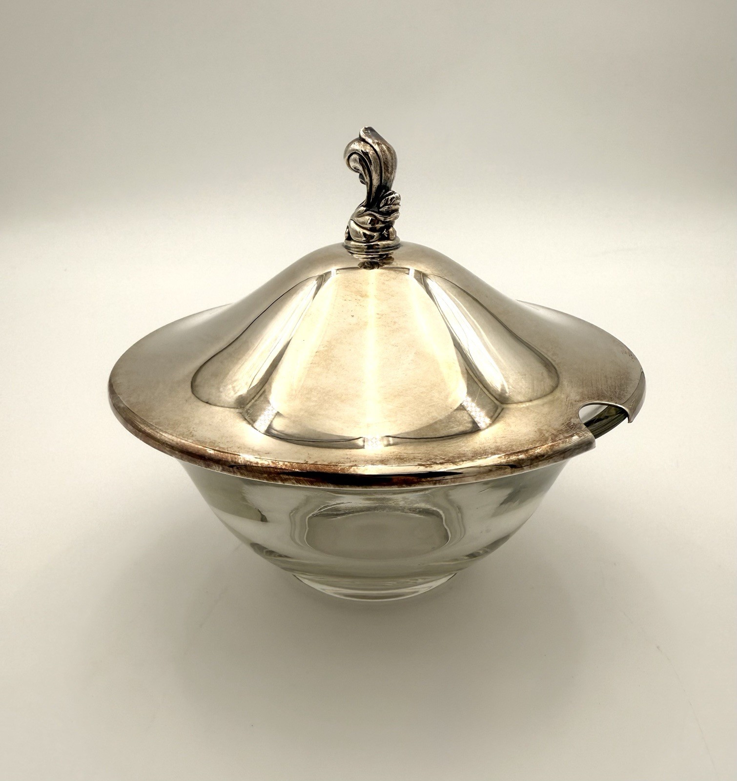WM Rogers Silverplate Glass Bowl and Lid Vintage Serving Dish