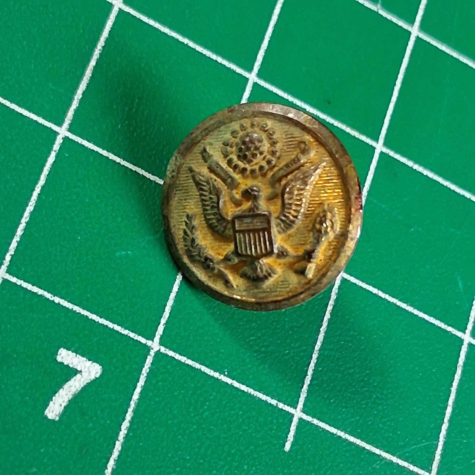 Vintage Waterbury Button Co. Round Brass US Navy Artillary Eagle Button