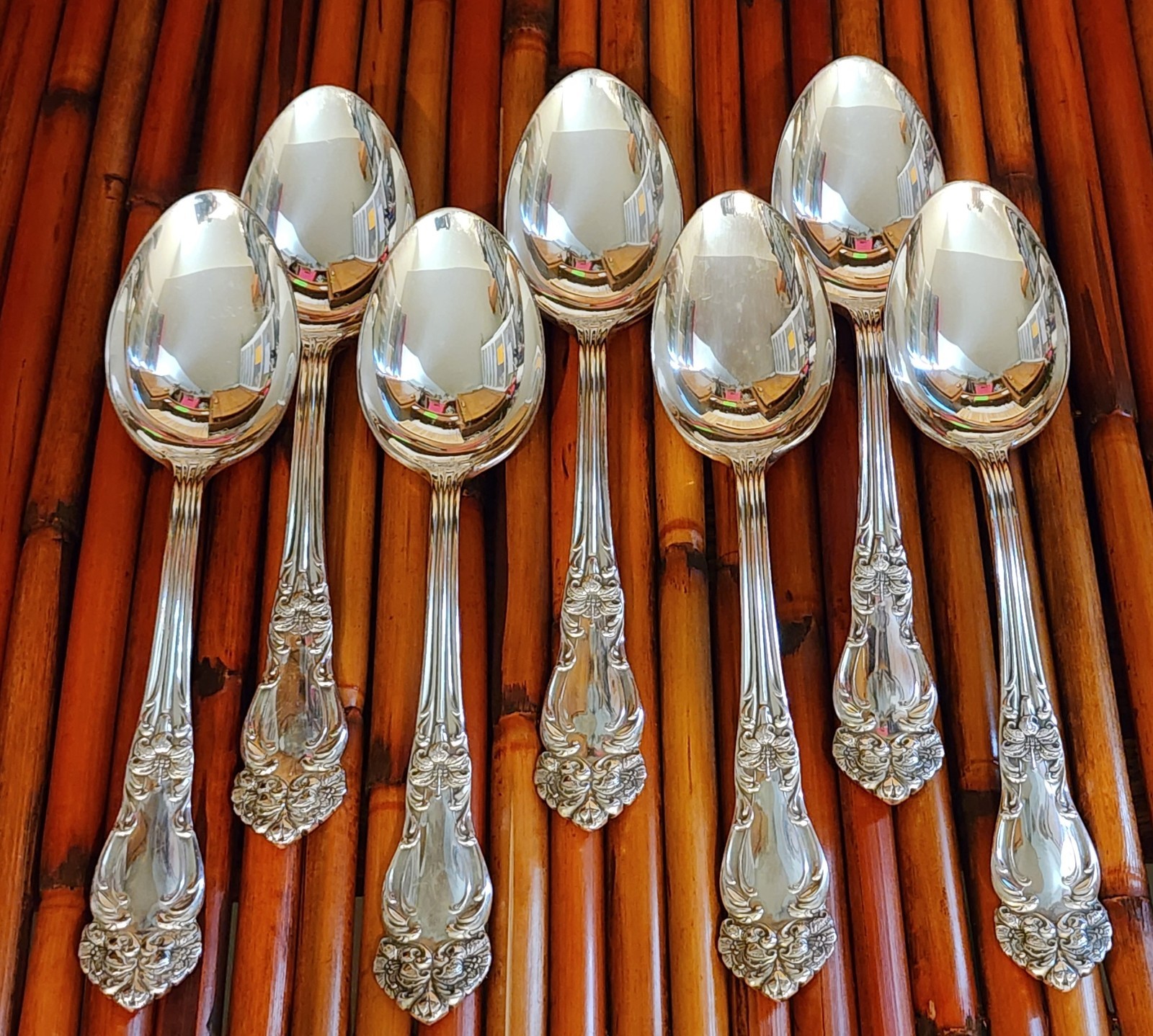 7 Reed & Barton 7 1/4″ Oval Place Spoons Tiger Lily Pattern Silverplate No Mono