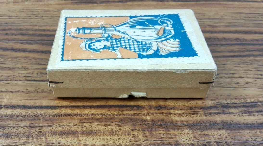 GERMAN ORIGINAL BOX ANTIQUE DOLL (Intact) MILK BOTTLES FOR MY DOLL dated 1922