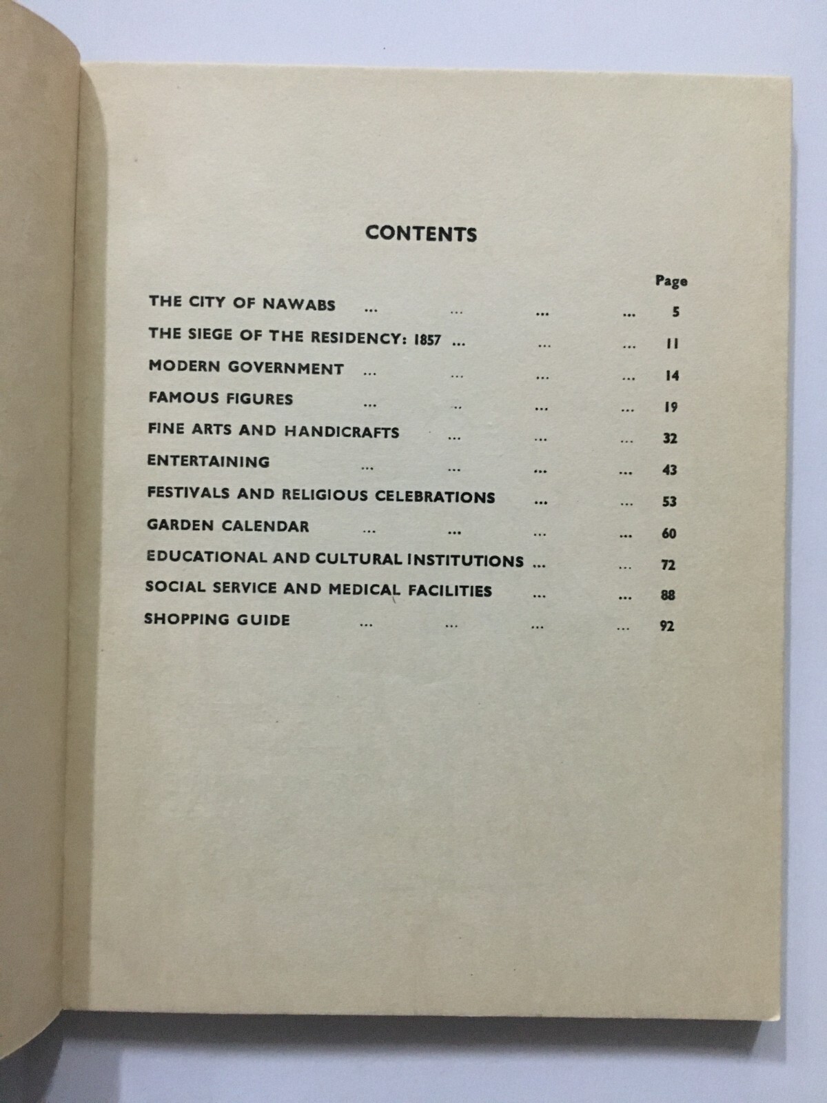Snow, Cameron: Lucknow. Compiled By American Women’s Club, Lucknow. 1968