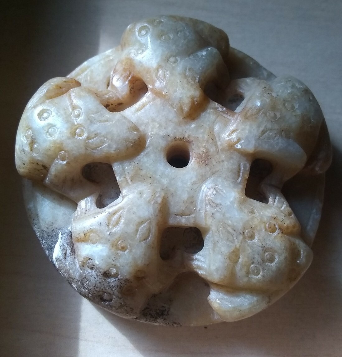 Old Chinese Nephrite Mutton Jade Hard Stone Sword Pommel Carving Toggle Pendant
