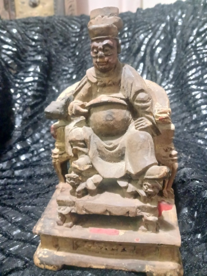 Chinese Qing Dynasty Carved Wood Guan Yu or Ancestor Statue