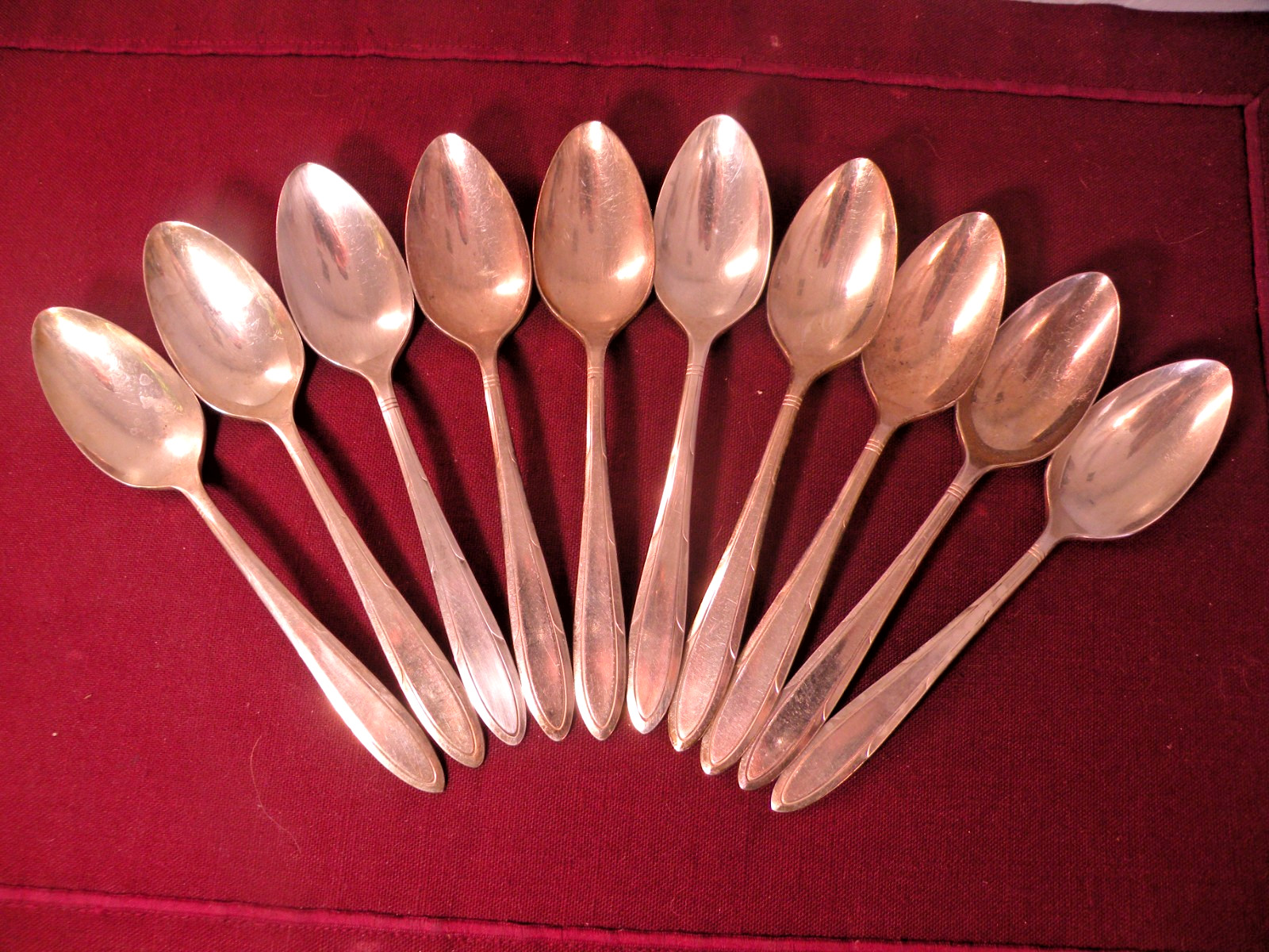 Set Of 10 Oneida Nobility Silverplate Teaspoons 1937 Reverie Deco, 6 1/8″