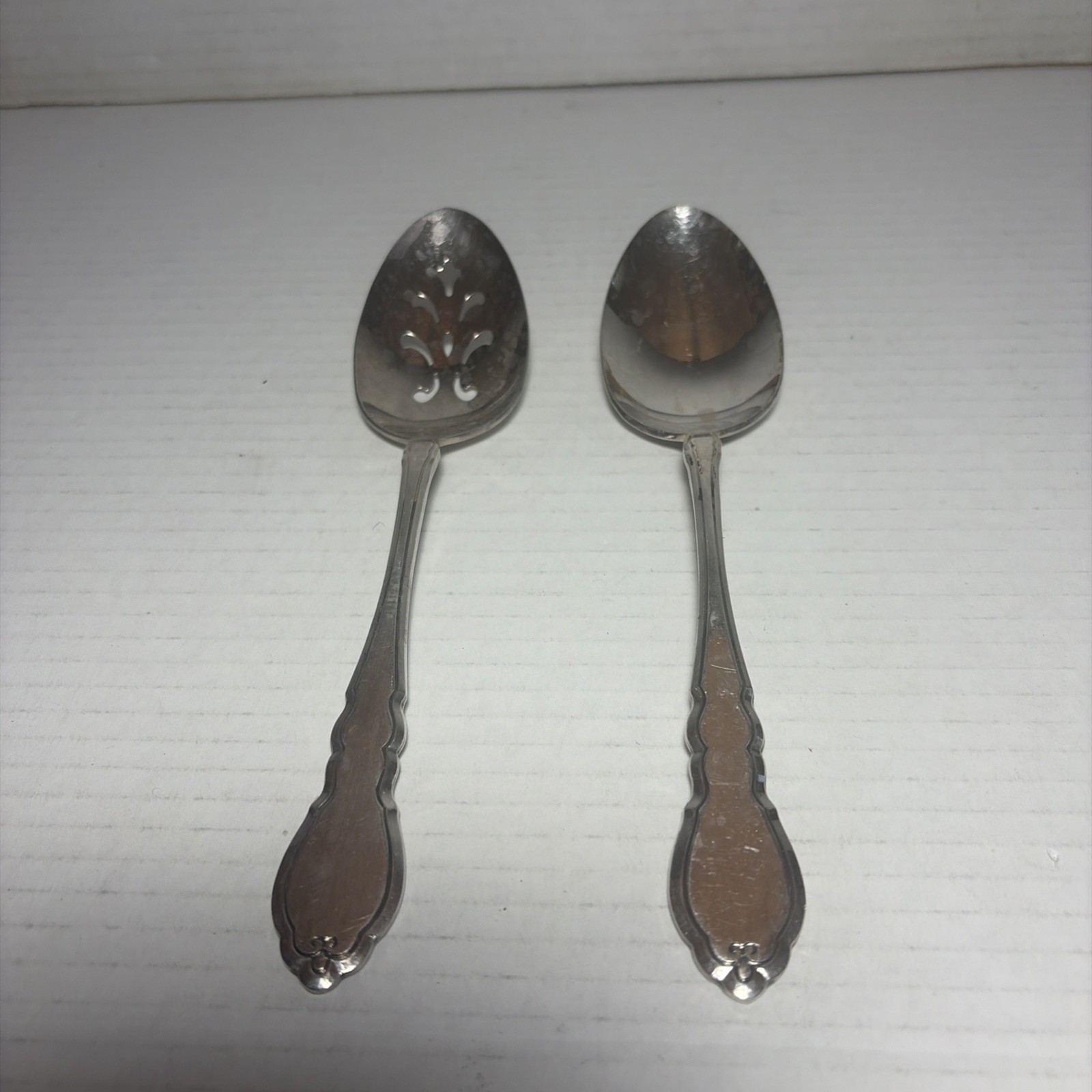 1881 Rogers ONEIDA ALOUETTE Silverplate Flatware Set Of Forks & Spoons 29