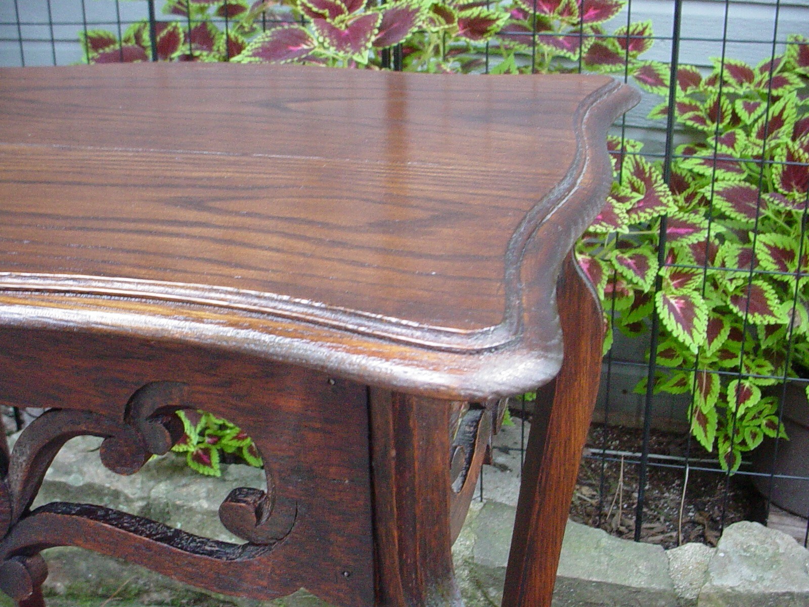 Nice Older Solid European Oak Lamp Side End Bedside Table W/Pierced Carved Skirt