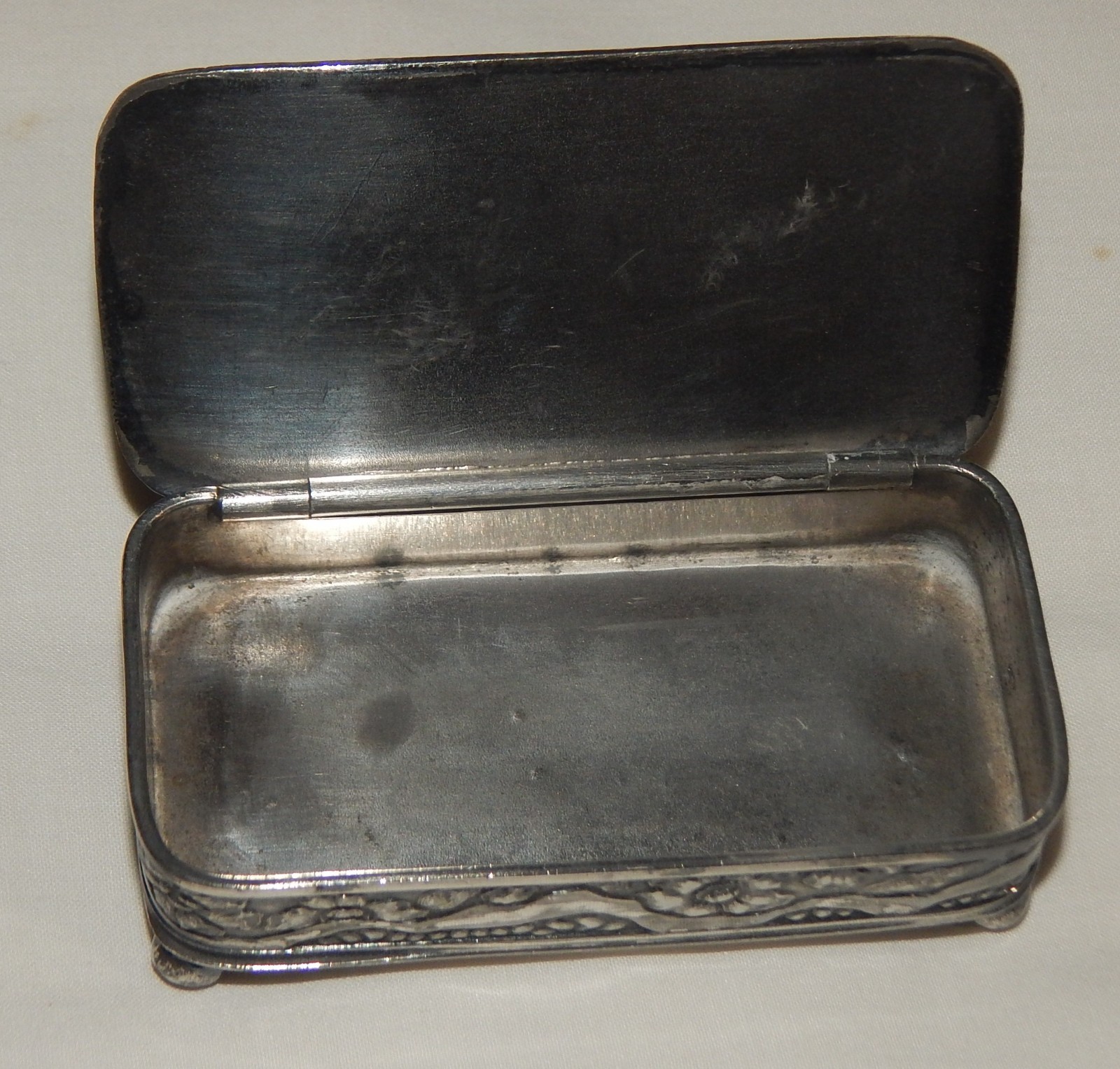 Antique Pairpoint quadruple plate silver hair pin box A Women’s Friend 3711