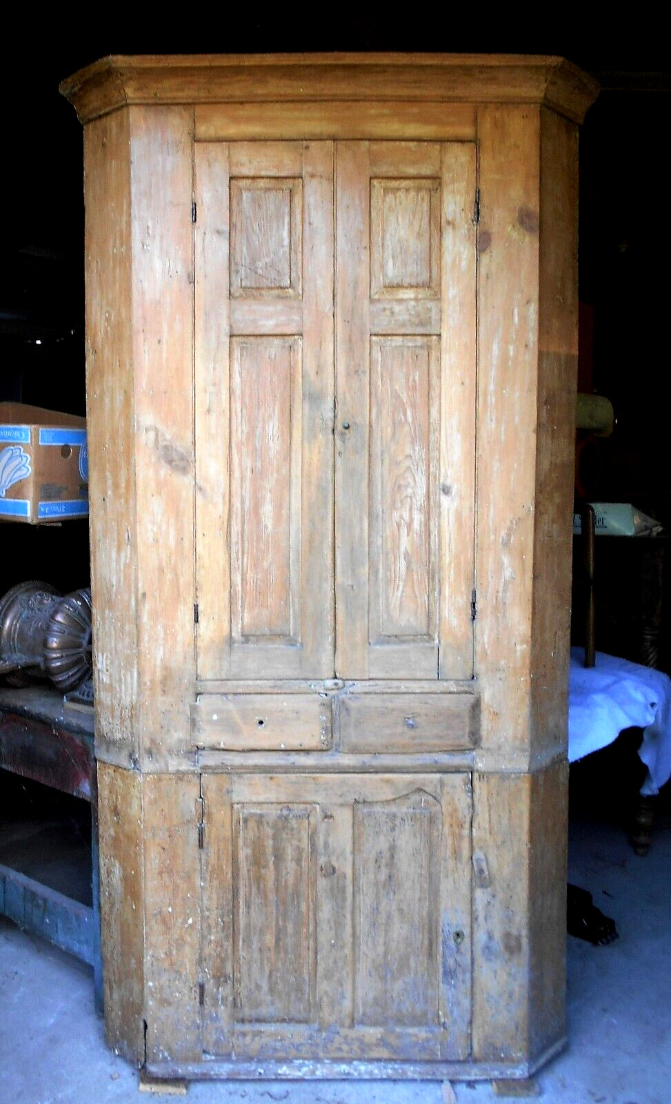 ANTIQUE 18th CENTURY EARLY AMERICAN RAISED PANEL PINE CORNER CUPBOARD