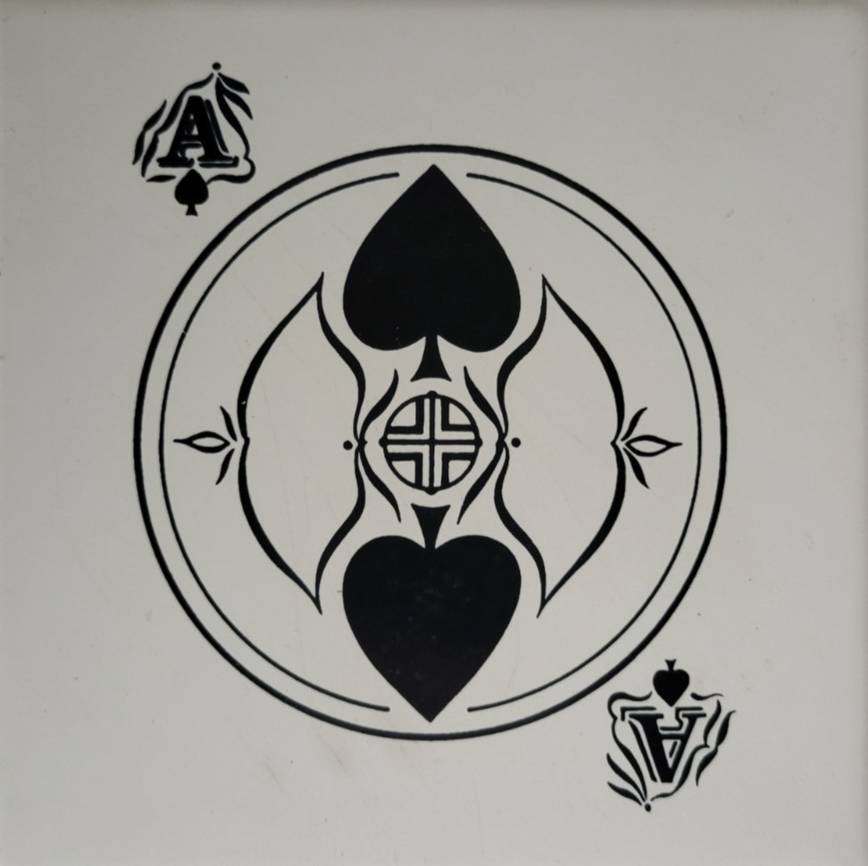 CARTER TILES MID CENTURY CERAMIC TILE PLAYING CARD ACE OF SPADES DESIGN 6″ SQ
