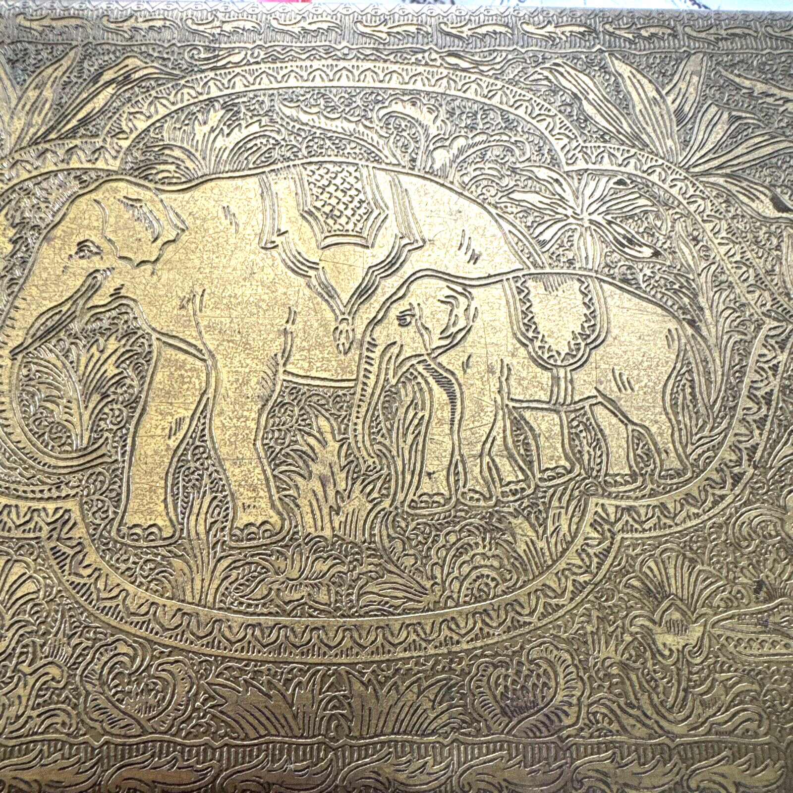 HAND TOOLED ENGRAVED SOLID BRASS STASH BOX CHEST ELEPHANT OX LION ELK HUNTER